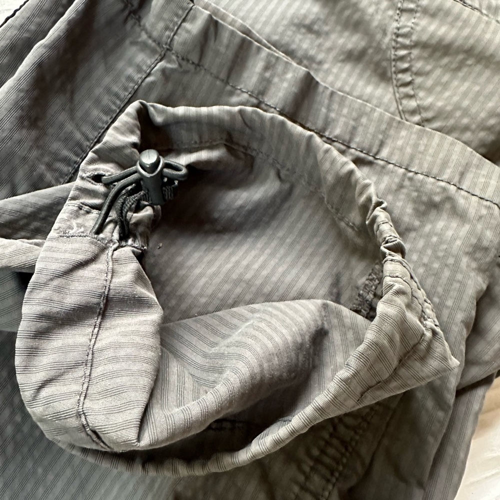 Unisex Armani Exchange pants, size 28 - Picture 6 of 6